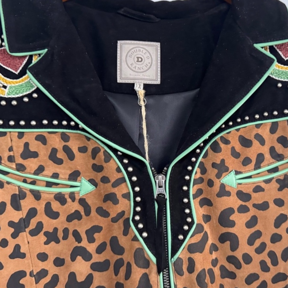 Double D Ranch heavily embellished and embroidered “Wildcatter” Jacket NWT - Picture 7 of 13